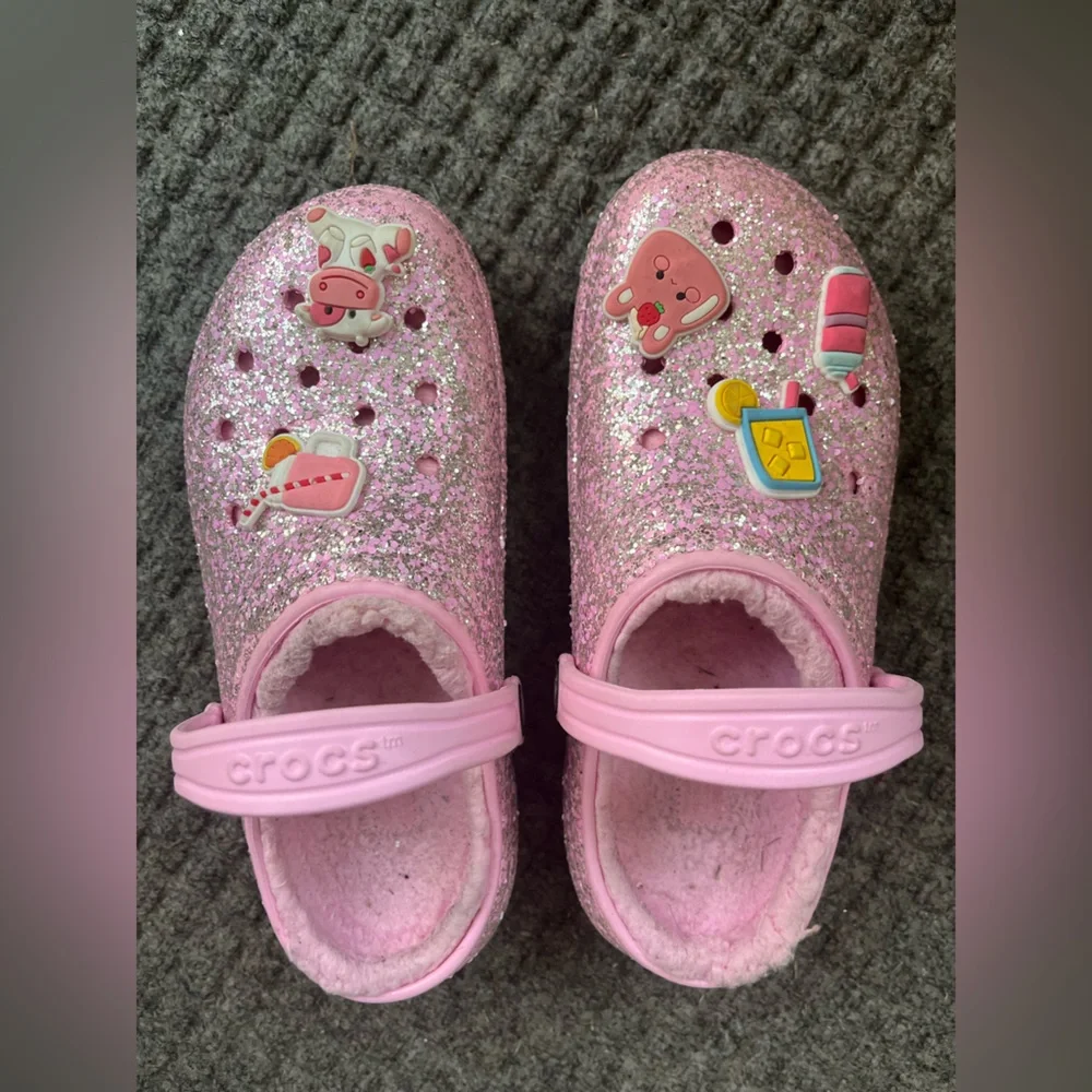 Crocs Fur Lined Girls J6 Slip On Comfort Warm Fuzzy Cozy Pink Cottagecore - Picture 4 of 13